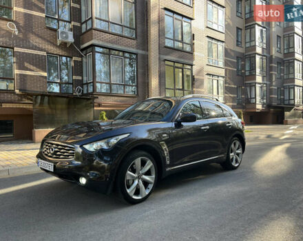 Коричневый Инфинити FX 37, объемом двигателя 3.7 л и пробегом 279 тыс. км за 13500 $, фото 1 на Automoto.ua