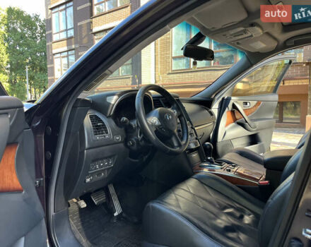 Коричневый Инфинити FX 37, объемом двигателя 3.7 л и пробегом 279 тыс. км за 13500 $, фото 24 на Automoto.ua