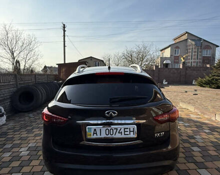 Коричневий Інфініті FX 37, об'ємом двигуна 3.7 л та пробігом 150 тис. км за 18500 $, фото 5 на Automoto.ua