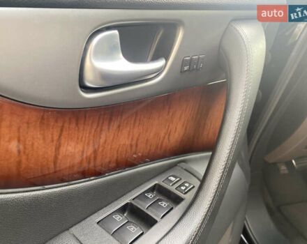 Коричневый Инфинити FX 37, объемом двигателя 3.7 л и пробегом 221 тыс. км за 17000 $, фото 16 на Automoto.ua