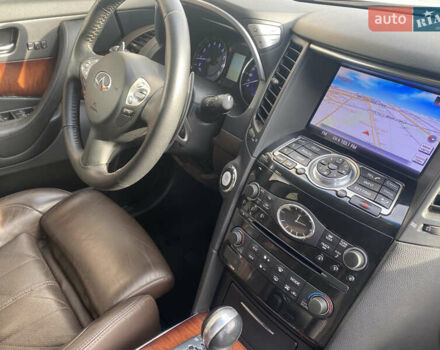 Коричневый Инфинити FX 37, объемом двигателя 3.7 л и пробегом 221 тыс. км за 17000 $, фото 35 на Automoto.ua