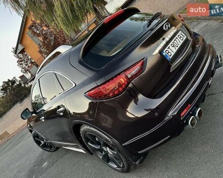 Коричневый Инфинити FX 37, объемом двигателя 3.7 л и пробегом 130 тыс. км за 20000 $, фото 2 на Automoto.ua