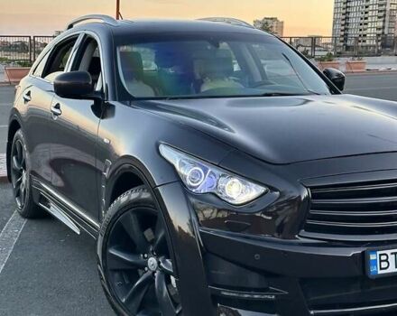 Коричневый Инфинити FX 37, объемом двигателя 3.7 л и пробегом 130 тыс. км за 20000 $, фото 6 на Automoto.ua