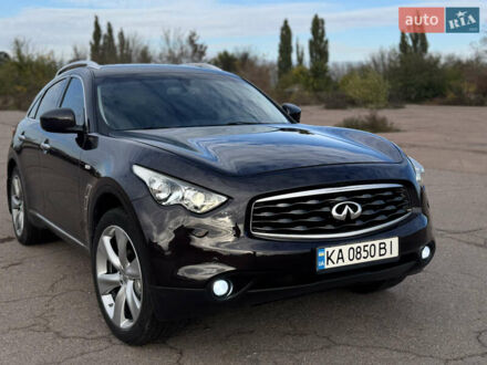 Инфинити FX 37 2010 в Киеве на Automoto.ua Коричневый Инфинити FX 37, объемом двигателя 3.7 л и пробегом 235 тыс. км за 13999 $, фото 1 на Automoto.ua