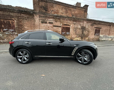 Инфинити FX 37, объемом двигателя 3.7 л и пробегом 180 тыс. км за 16300 $, фото 4 на Automoto.ua