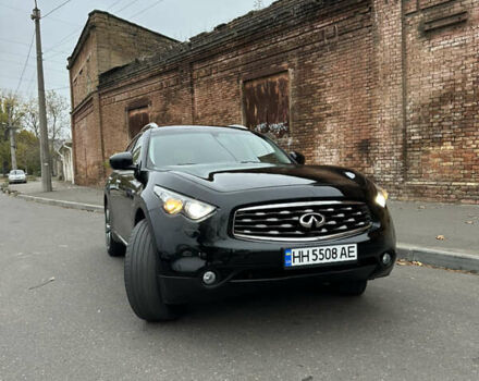 Инфинити FX 37, объемом двигателя 3.7 л и пробегом 180 тыс. км за 16300 $, фото 2 на Automoto.ua