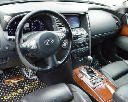 Инфинити FX 37, объемом двигателя 3.7 л и пробегом 123 тыс. км за 15400 $, фото 20 на Automoto.ua
