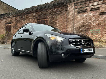 Инфинити FX 37, объемом двигателя 3.7 л и пробегом 180 тыс. км за 16300 $, фото 1 на Automoto.ua