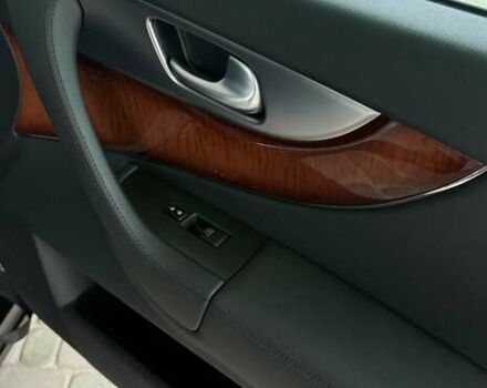 Серый Инфинити FX 37, объемом двигателя 3.7 л и пробегом 50 тыс. км за 25800 $, фото 2 на Automoto.ua