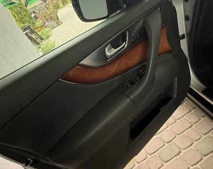 Серый Инфинити FX 37, объемом двигателя 3.7 л и пробегом 50 тыс. км за 25800 $, фото 15 на Automoto.ua