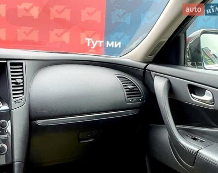 Серый Инфинити FX 37, объемом двигателя 3.7 л и пробегом 164 тыс. км за 13900 $, фото 63 на Automoto.ua