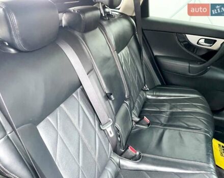 Серый Инфинити FX 37, объемом двигателя 3.7 л и пробегом 164 тыс. км за 13900 $, фото 43 на Automoto.ua