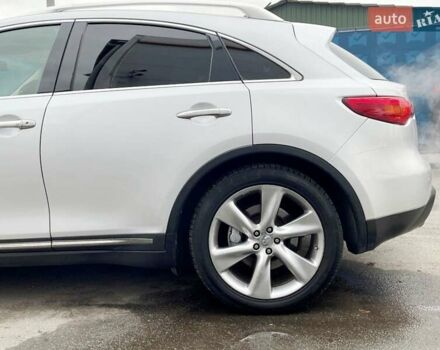 Серый Инфинити FX 37, объемом двигателя 3.7 л и пробегом 164 тыс. км за 13900 $, фото 17 на Automoto.ua