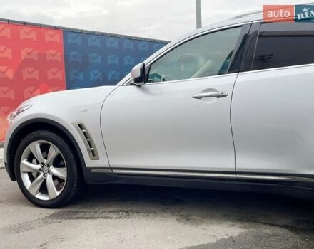 Серый Инфинити FX 37, объемом двигателя 3.7 л и пробегом 164 тыс. км за 13900 $, фото 16 на Automoto.ua