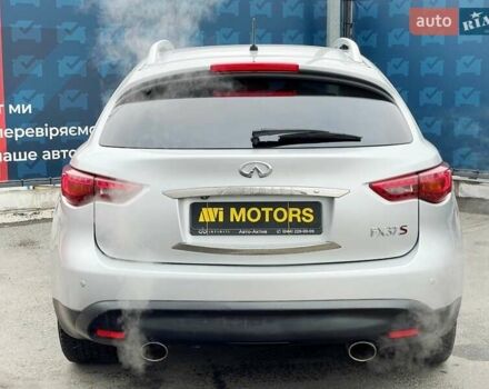 Серый Инфинити FX 37, объемом двигателя 3.7 л и пробегом 164 тыс. км за 13900 $, фото 5 на Automoto.ua