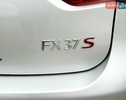 Серый Инфинити FX 37, объемом двигателя 3.7 л и пробегом 164 тыс. км за 13900 $, фото 22 на Automoto.ua