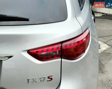 Серый Инфинити FX 37, объемом двигателя 3.7 л и пробегом 164 тыс. км за 13900 $, фото 15 на Automoto.ua