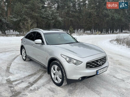 Сірий Інфініті FX 37, об'ємом двигуна 3.7 л та пробігом 257 тис. км за 12700 $, фото 1 на Automoto.ua