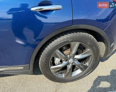 Синий Инфинити FX 37, объемом двигателя 3.7 л и пробегом 41 тыс. км за 33500 $, фото 9 на Automoto.ua