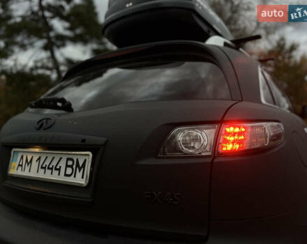 Черный Инфинити FX 45, объемом двигателя 4.5 л и пробегом 293 тыс. км за 15000 $, фото 21 на Automoto.ua