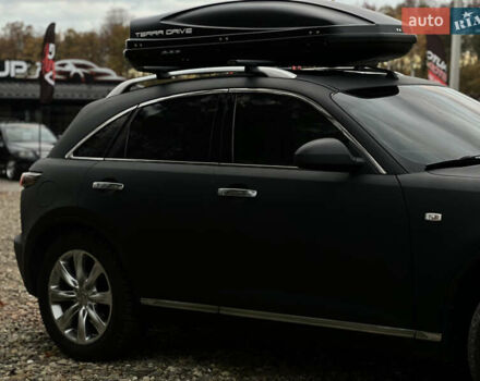 Черный Инфинити FX 45, объемом двигателя 4.5 л и пробегом 293 тыс. км за 15000 $, фото 10 на Automoto.ua