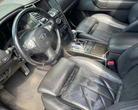 Черный Инфинити ФХ 50, объемом двигателя 5.03 л и пробегом 240 тыс. км за 13333 $, фото 6 на Automoto.ua