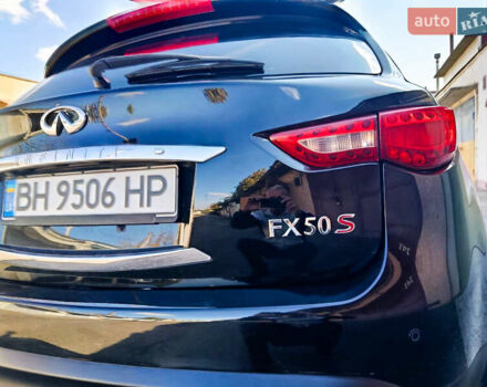 Черный Инфинити ФХ 50, объемом двигателя 5 л и пробегом 207 тыс. км за 11500 $, фото 11 на Automoto.ua