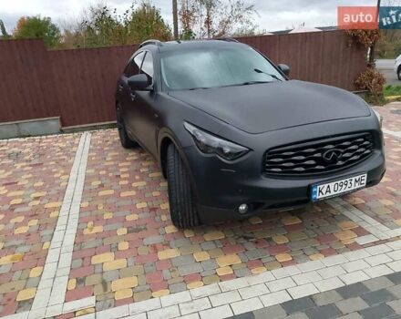 Черный Инфинити ФХ 50, объемом двигателя 5 л и пробегом 180 тыс. км за 13200 $, фото 1 на Automoto.ua