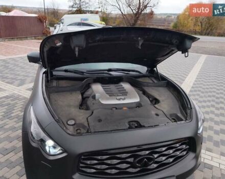 Черный Инфинити ФХ 50, объемом двигателя 5 л и пробегом 180 тыс. км за 13200 $, фото 25 на Automoto.ua