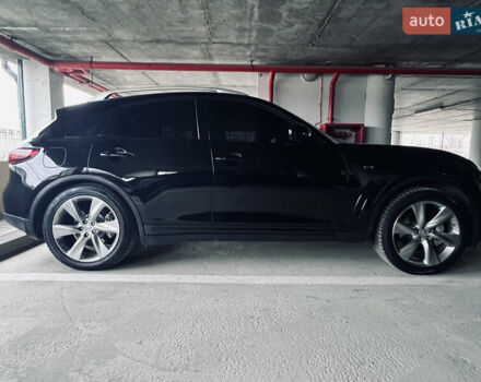 Чорний Інфініті ФХ 50, об'ємом двигуна 5.03 л та пробігом 194 тис. км за 15700 $, фото 6 на Automoto.ua