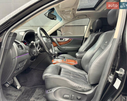 Инфинити ФХ 50 2010 в Киеве на Automoto.ua Черный Инфинити ФХ 50, объемом двигателя 5 л и пробегом 65 тыс. км за 19500 $, фото 13 на Automoto.ua