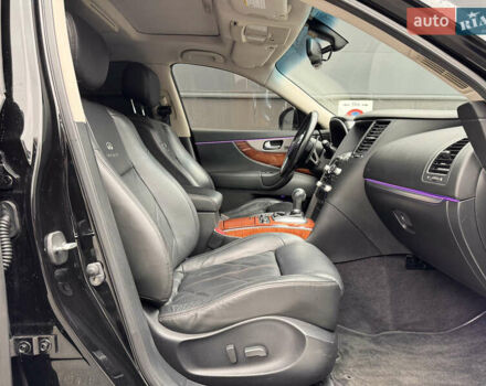 Инфинити ФХ 50 2010 в Киеве на Automoto.ua Черный Инфинити ФХ 50, объемом двигателя 5 л и пробегом 65 тыс. км за 19500 $, фото 35 на Automoto.ua