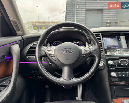 Инфинити ФХ 50 2010 в Киеве на Automoto.ua Черный Инфинити ФХ 50, объемом двигателя 5 л и пробегом 65 тыс. км за 19500 $, фото 25 на Automoto.ua