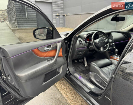 Инфинити ФХ 50 2010 в Киеве на Automoto.ua Черный Инфинити ФХ 50, объемом двигателя 5 л и пробегом 65 тыс. км за 19500 $, фото 12 на Automoto.ua