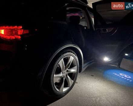 Чорний Інфініті ФХ 50, об'ємом двигуна 5.03 л та пробігом 194 тис. км за 15700 $, фото 16 на Automoto.ua