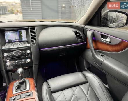 Инфинити ФХ 50 2010 в Киеве на Automoto.ua Черный Инфинити ФХ 50, объемом двигателя 5 л и пробегом 65 тыс. км за 19500 $, фото 24 на Automoto.ua