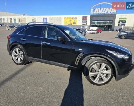 Черный Инфинити ФХ 50, объемом двигателя 5.03 л и пробегом 185 тыс. км за 15000 $, фото 1 на Automoto.ua