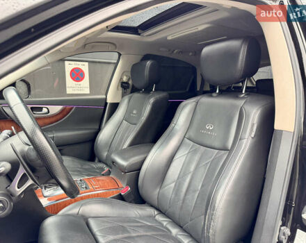 Инфинити ФХ 50 2010 в Киеве на Automoto.ua Черный Инфинити ФХ 50, объемом двигателя 5 л и пробегом 65 тыс. км за 19500 $, фото 15 на Automoto.ua