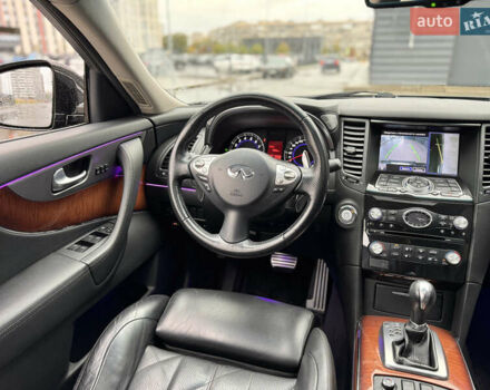 Инфинити ФХ 50 2010 в Киеве на Automoto.ua Черный Инфинити ФХ 50, объемом двигателя 5 л и пробегом 65 тыс. км за 19500 $, фото 23 на Automoto.ua