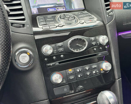 Инфинити ФХ 50 2010 в Киеве на Automoto.ua Черный Инфинити ФХ 50, объемом двигателя 5 л и пробегом 65 тыс. км за 19500 $, фото 29 на Automoto.ua