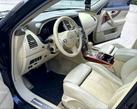 Черный Инфинити ФХ 50, объемом двигателя 5 л и пробегом 205 тыс. км за 13900 $, фото 4 на Automoto.ua