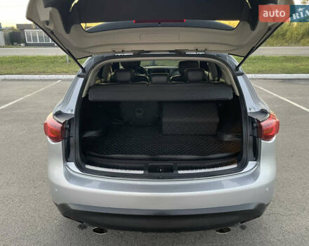 Сірий Інфініті ФХ 50, об'ємом двигуна 5.03 л та пробігом 196 тис. км за 14900 $, фото 18 на Automoto.ua