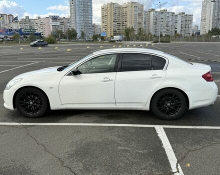 Инфинити G25 2010 в Киеве на Automoto.ua Белый Инфинити G25, объемом двигателя 2.5 л и пробегом 229 тыс. км за 9700 $, фото 3 на Automoto.ua