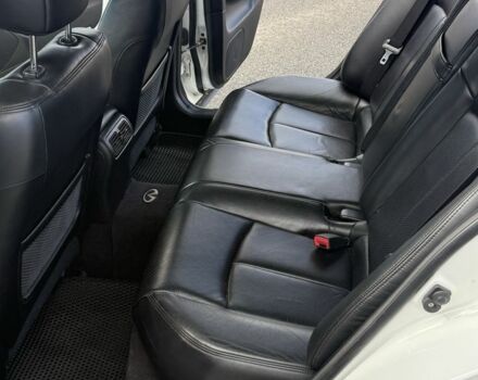 Инфинити G25 2010 в Киеве на Automoto.ua Белый Инфинити G25, объемом двигателя 2.5 л и пробегом 229 тыс. км за 9700 $, фото 8 на Automoto.ua