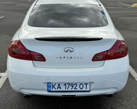 Инфинити G25 2010 в Киеве на Automoto.ua Белый Инфинити G25, объемом двигателя 2.5 л и пробегом 229 тыс. км за 9700 $, фото 1 на Automoto.ua