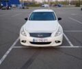 Белый Инфинити G25, объемом двигателя 2.5 л и пробегом 228 тыс. км за 8700 $, фото 1 на Automoto.ua