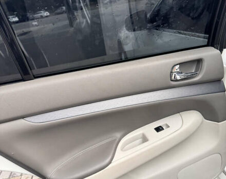 Белый Инфинити G25, объемом двигателя 2.5 л и пробегом 167 тыс. км за 9000 $, фото 8 на Automoto.ua