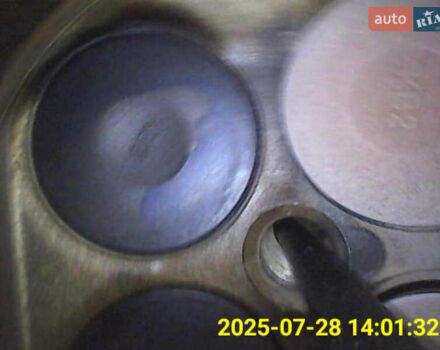 Белый Инфинити G25, объемом двигателя 2.5 л и пробегом 167 тыс. км за 9000 $, фото 10 на Automoto.ua