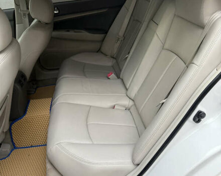 Белый Инфинити G25, объемом двигателя 2.5 л и пробегом 160 тыс. км за 11500 $, фото 27 на Automoto.ua