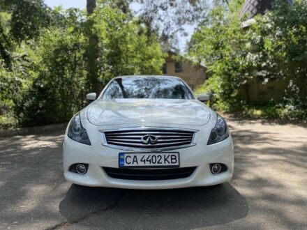 Инфинити G25 2011 в Черкассах на Automoto.ua Белый Инфинити G25, объемом двигателя 2.5 л и пробегом 216 тыс. км за 8800 $, фото 1 на Automoto.ua